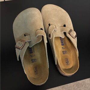 Birkenstock Suede Clogs in Beige with Rose Gold Buckles